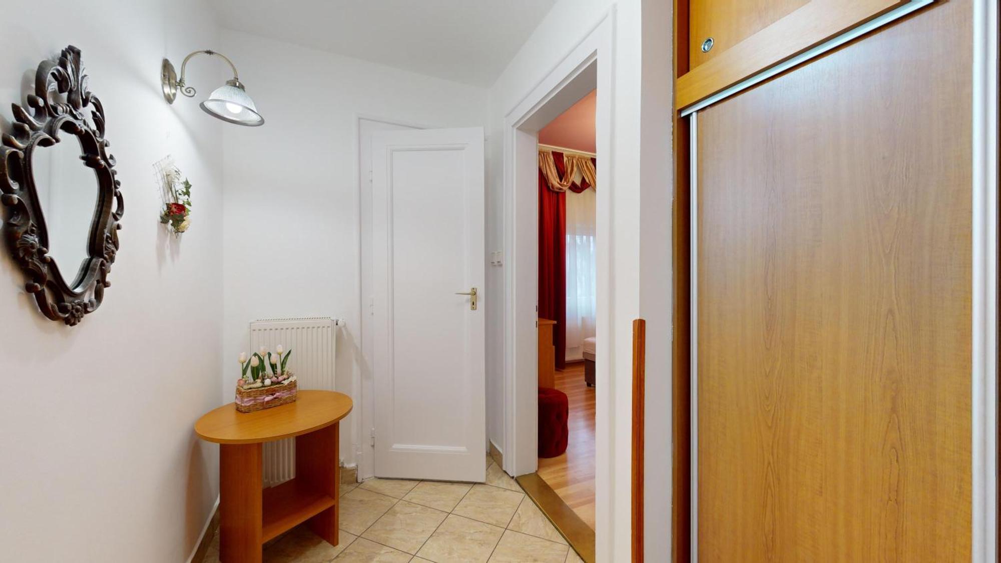 Herczeg Apartment Miskolc Exterior foto